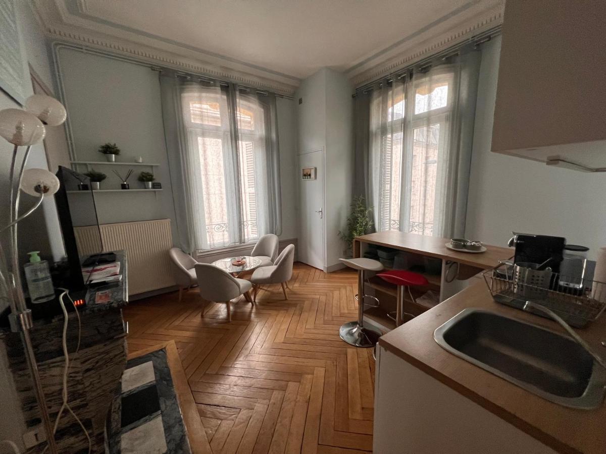 4 People+Free Street Parking+Cosy Centre Ville Apartment Руан Екстериор снимка